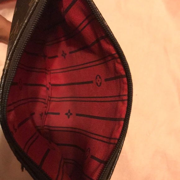 Louis Vuitton clutch - Picture 2 of 3